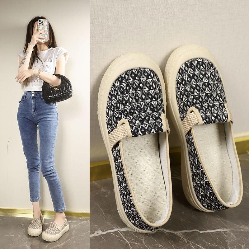 Mesh Light and Breathable Women's Single Shoes Flat Mom Shoes Versatile Old Beijing Cloth Shoes Summer Autumn 2025 New Style