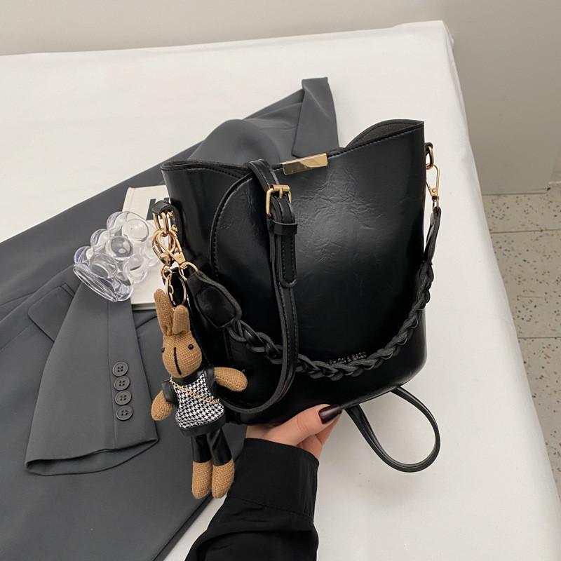 Fashionable Women s Shoulder Bag 2023 New Autumn And Winter Vintage Cross-border Trendy Pu Bucket Bag