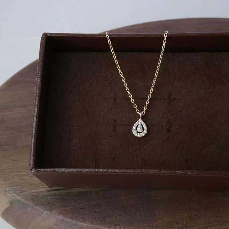 S925 Sterling Silver Teardrop Diamond Pendant Necklace - Elegant, Versatile, High-End Clavicle Chain for Women