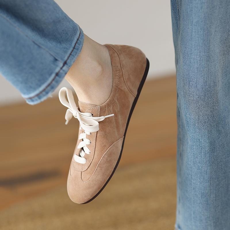 Мода 2025 Новые весенние женские туфли-лодочки с круглым носком и низким каблуком из натуральной кожи Женская обувь Лаконичная женская обувь с увеличенной внутренней частью