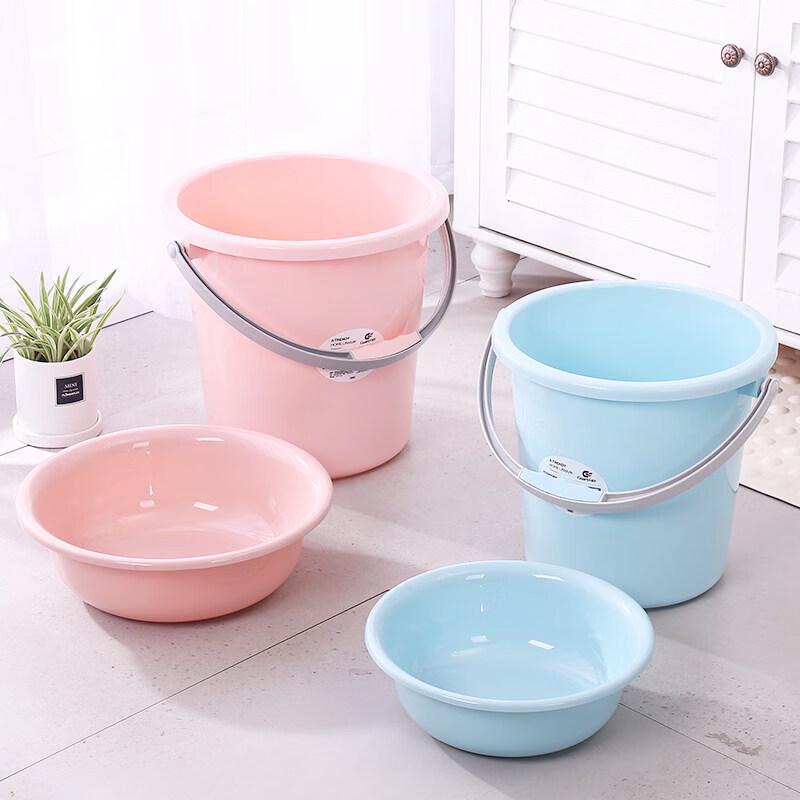 ZISIZ Extra-Large Plastic Storage Bucket with Lid