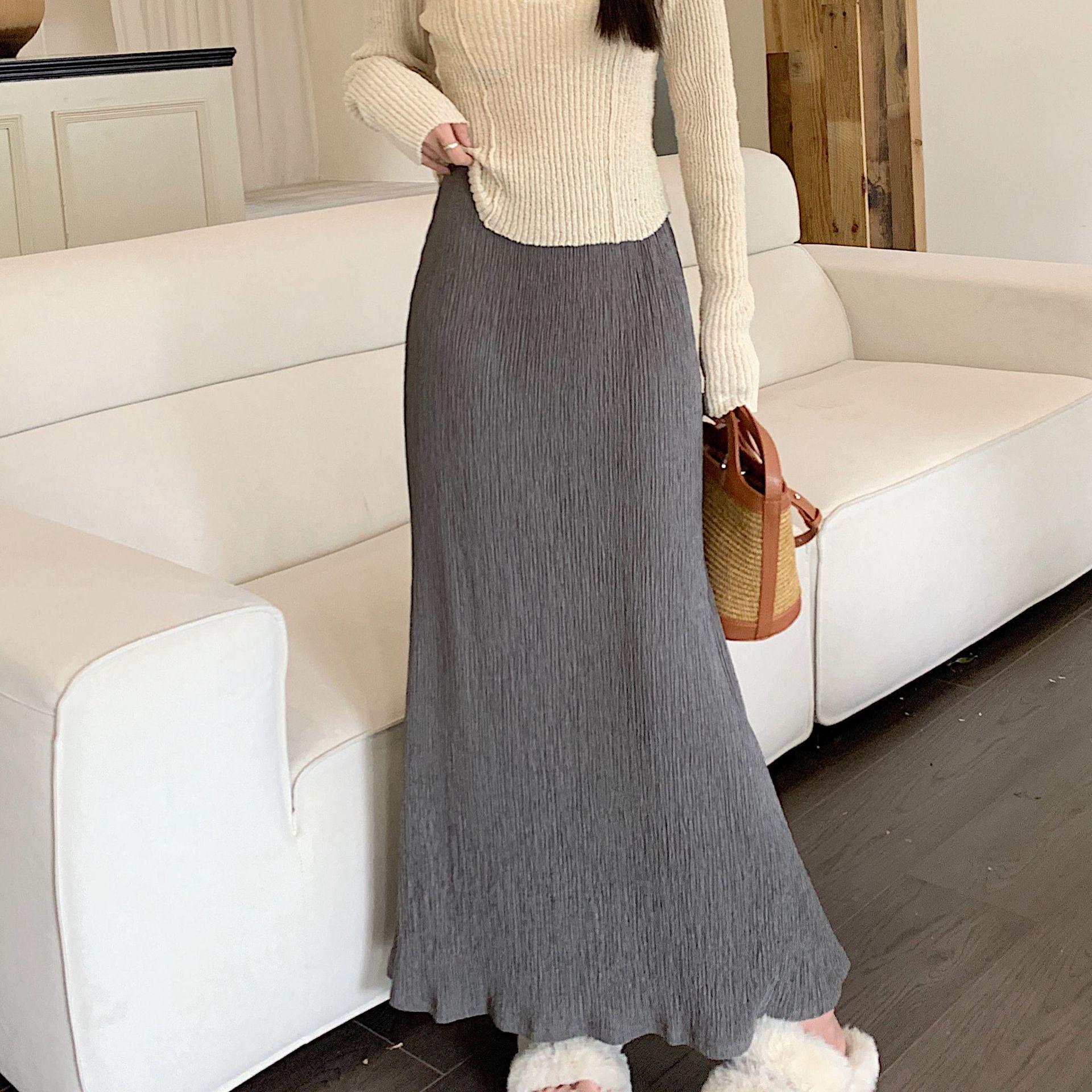 

2025 Spring/Summer Women s High-Waisted A-Line Pleated Midi Fishtail Skirt - Casual, Slimming Fit Medium