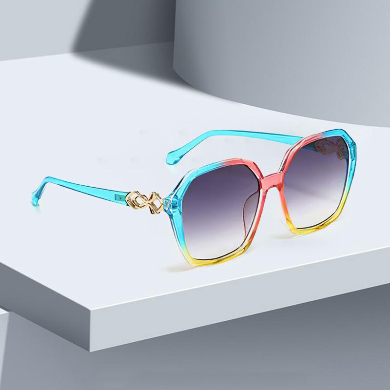 Vintage Sunglasses For Women Transparent Frame Gradient Color Glasses Large Frame And Personalized Charm Design Glasses Women