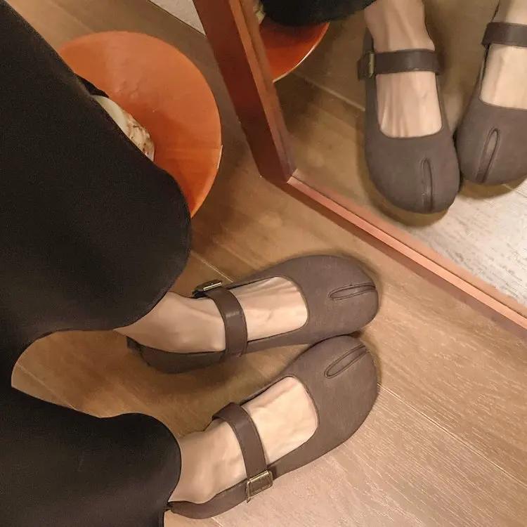 Móda 2025 Nové Dámské Baleríny Mokasíny Boty Značkové Módní Sandály Podzimní Ležérní Chůze Měkká Podrážka Boty Trend Semišové Pohodlí