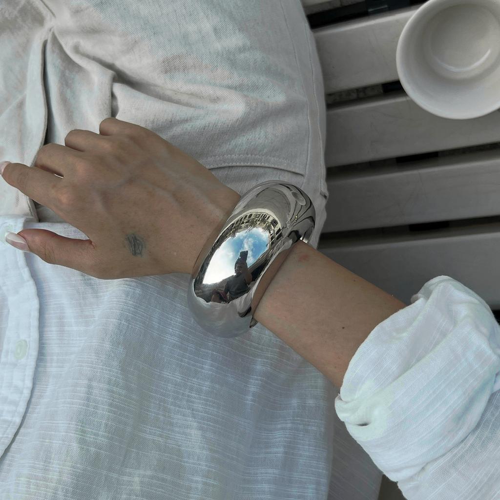 Exaggerated Metal Large Glossy Bracelet Bracelet Design Sense Geometric Round Wide Bracelet