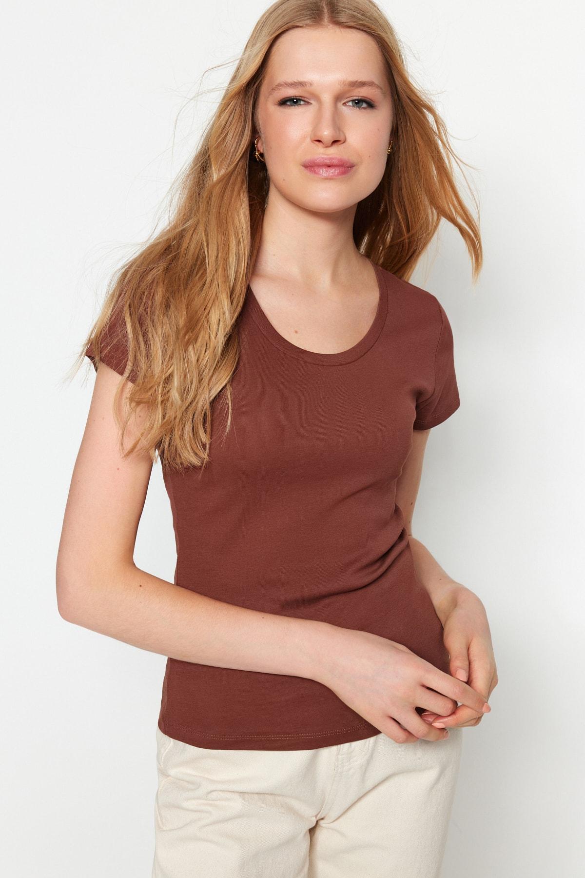 

Футболка - Коричневая - Slim fit