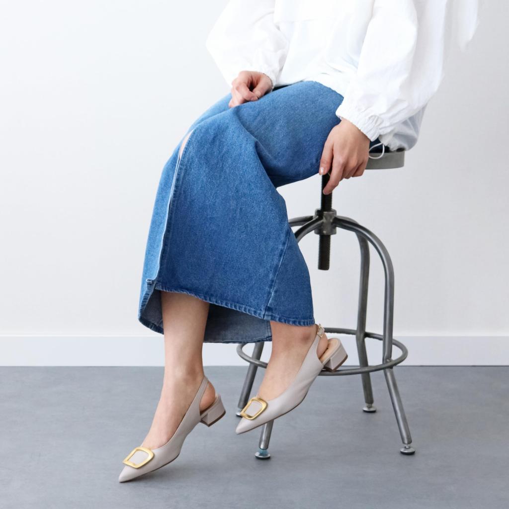 Fabio Rusconi Damen Pumps mit spitzer Zehenpartie und Schnallen-Fersenriemchen, Grau, Größe 23,5 cm