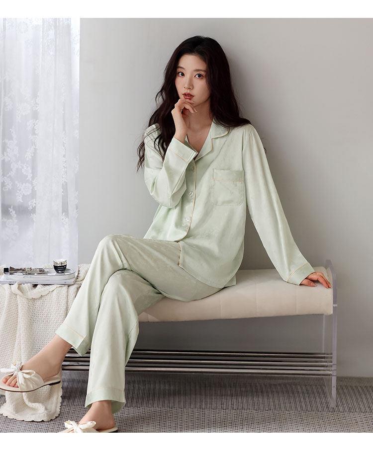 Women's Ice Silk Pajama Set: Spring & Autumn Long Sleeve, Light Luxury Style, Suitable for Indoor & Outdoor Wear.