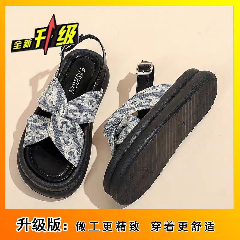 

Small fragrant style Roman outer wear beach sandals for children and girls 2024 new summer open-toed heightened thick-soled cool slippers 40