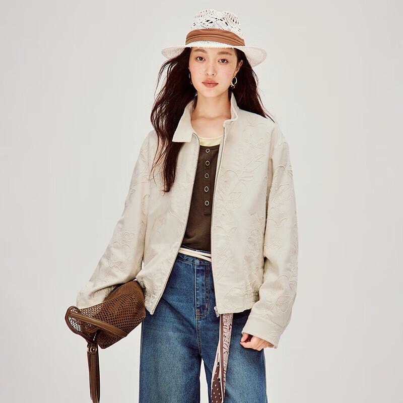 

Женская короткая куртка INMAN с вышивкой шнуром M