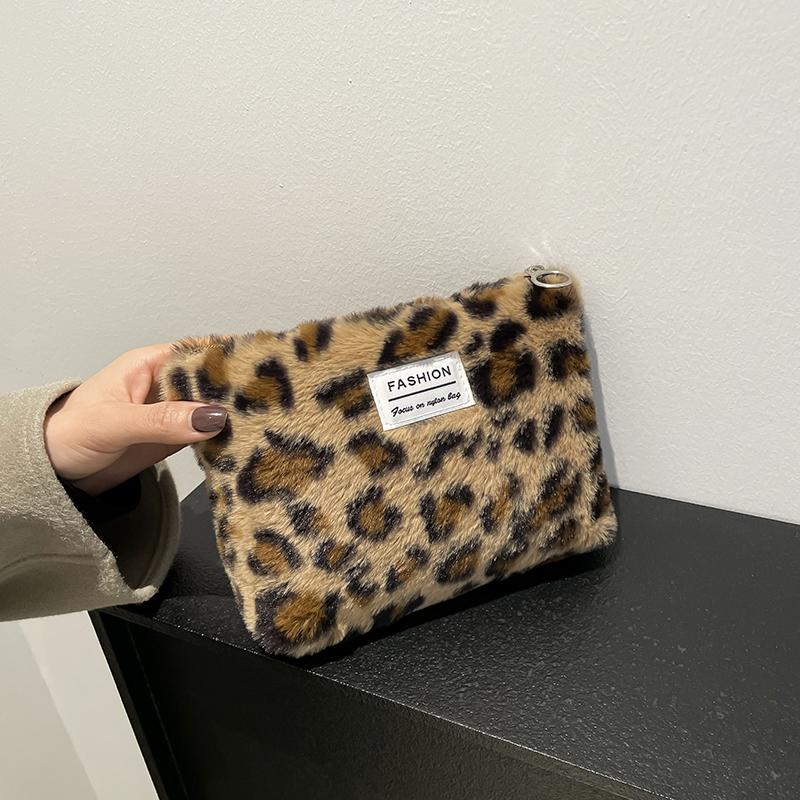 Leopard print plush Makeup Bag Large capacity portable travel toiletry bag Cosmetics Clutch Bag Premium storage bag