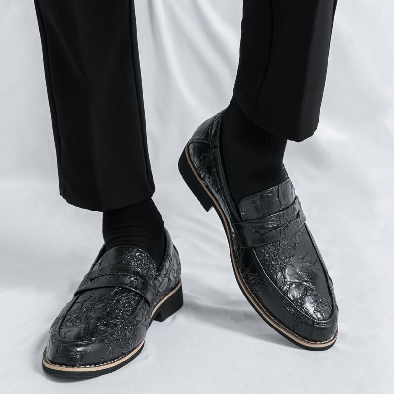 Fashion Hot Selling Luxury Gold Men's Banquet Dress Shoes Europe America Groom's Wedding Shoes High-end Men's Business Casual Shoes