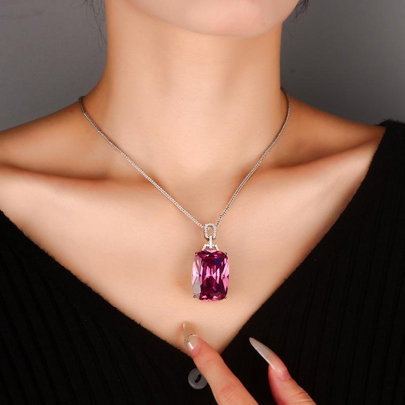 Jewelry Copper Bottom Gold-Plated Imitation Colored Treasure Square Diamond Pendant Necklace 20 * 28