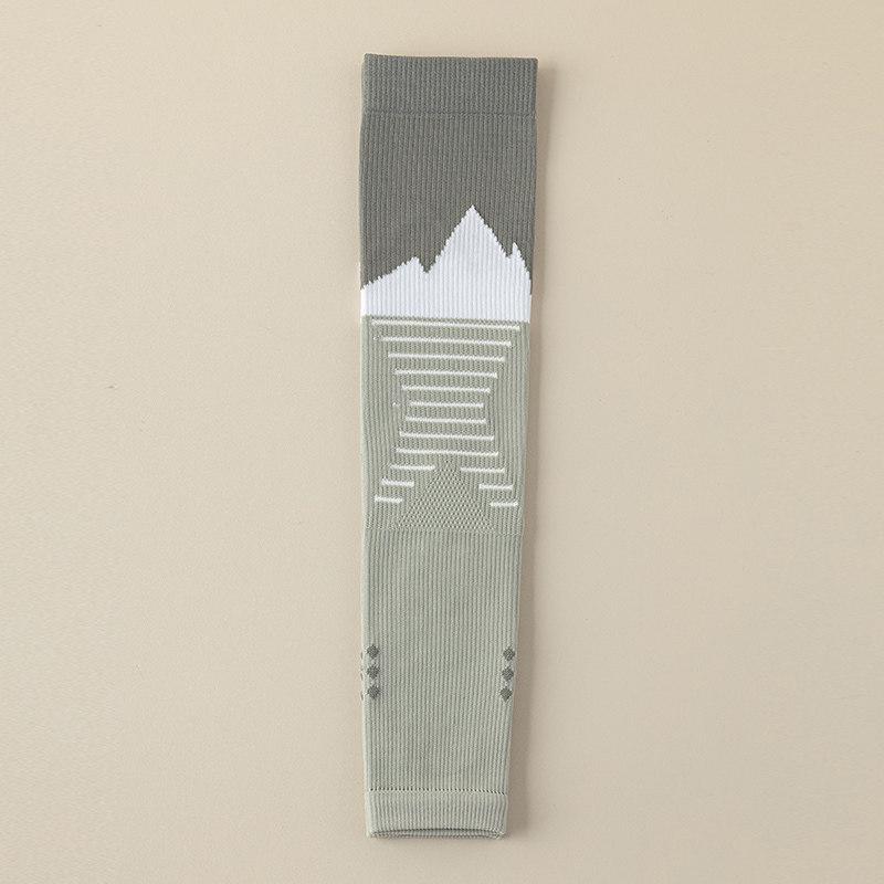 

Zhuji Men s Mid-Calf Autumn Socks: Antibacterial, Odor-Proof, Sweat-Wicking, Fashionable Sports Socks for Men and Women One Size