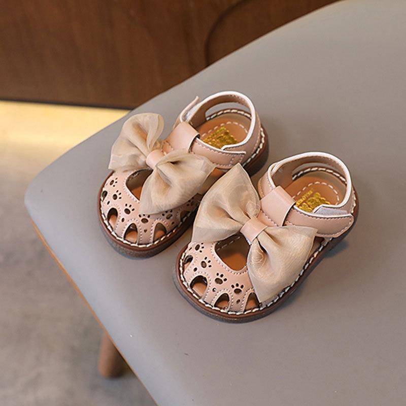 New Summer Style Children's Sandals for Baby Girls 0-1-2 Years Old, Hole Shoes with Closed-Toe and Bowknot, Princess Shoes.