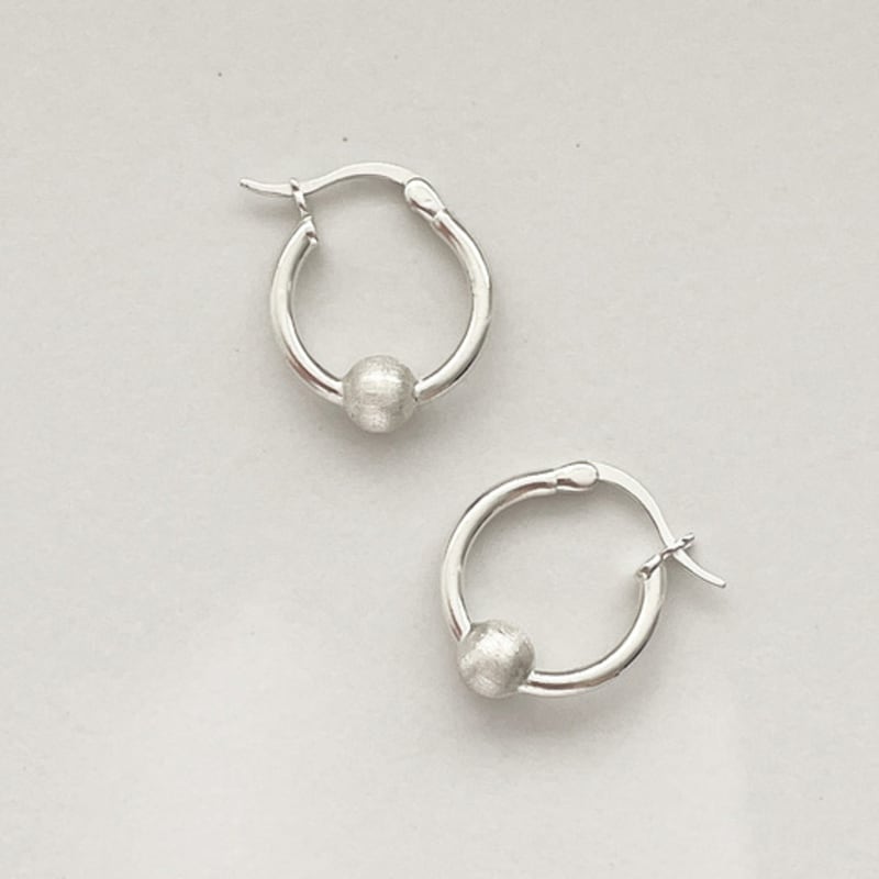 melliv shimmer dot earring_mve36