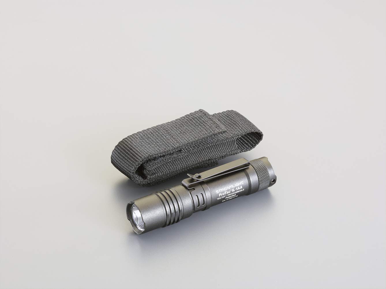 

Фонарик Esco [CR123A/AA Щелочной/AA Литиевый] EA758SG-39 чёрный