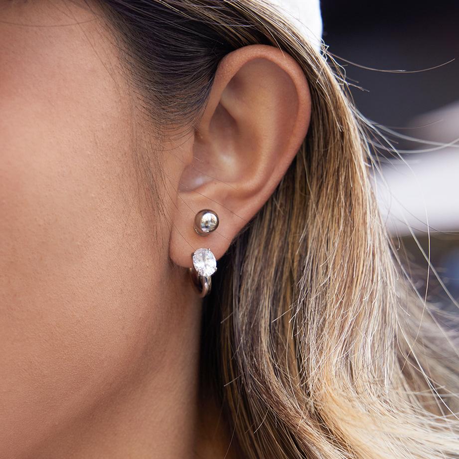Titanium Steel Zirconia Earrings - Luxurious and High-end Ear Clips, Ear Studs Made of Stainless Steel, Women's Accessories