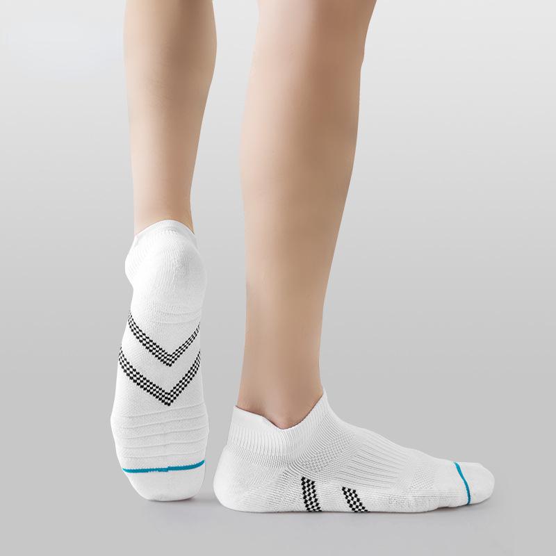 Size 39-44 Men's Short Leg Athletic Boat Socks Thin Breathable Towel Sole Running Socks