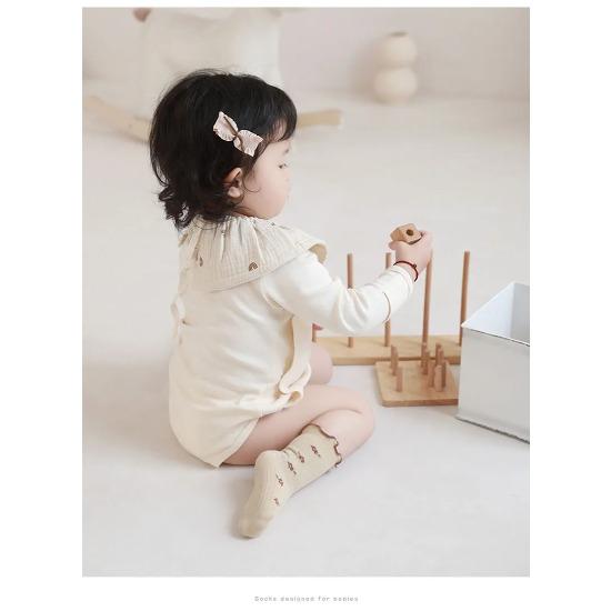 1 para estetycznych skarpetek z kwiatową koronką dla dziewczynki, retro bezszwowe skarpetki do połowy łydki z kwiatami dla malucha, miękkie bawełniane pończochy