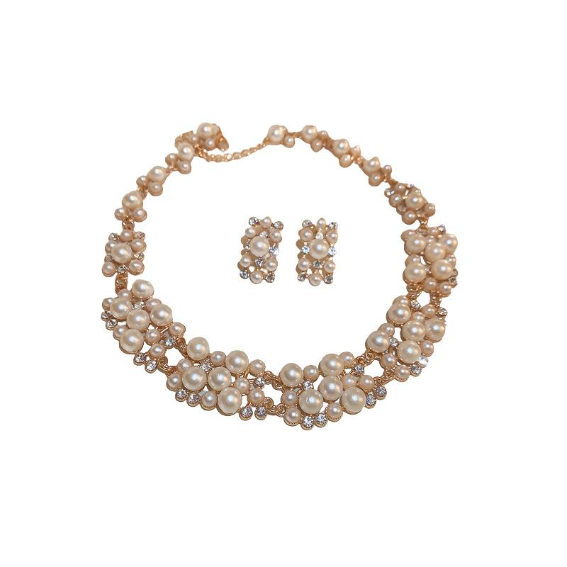 Diamond-encrusted Pearl Rectangular Stud Earrings Necklace Two-piece Set French Retro Court Style Neck Chain Light Luxury High-end Necklace