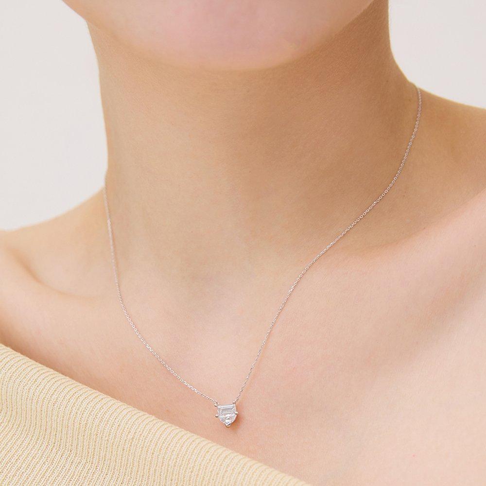 Tulip Half Moon Mix Silver-White Necklace Tnssvw14002M