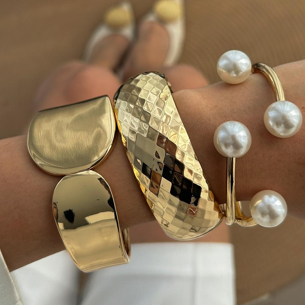 Beating Rhombus Smooth Open Bracelet, Retro French Temperament Imitation Pearl Winding Bracelet