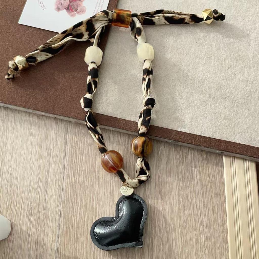 Colier-Eșarfă Retro cu Imprimeu Leopard și Mărgele pentru Femei - Accesoriu Lanț Reglabil pentru Pulover