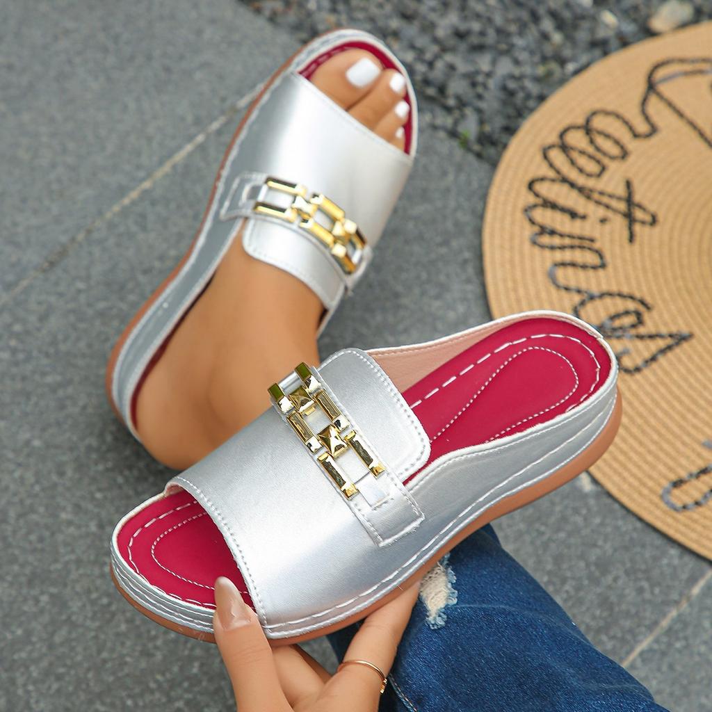 Metal Chain Decorative Wind Fish Mouth Beach Sandals New Wedge Heel Platform Slippers