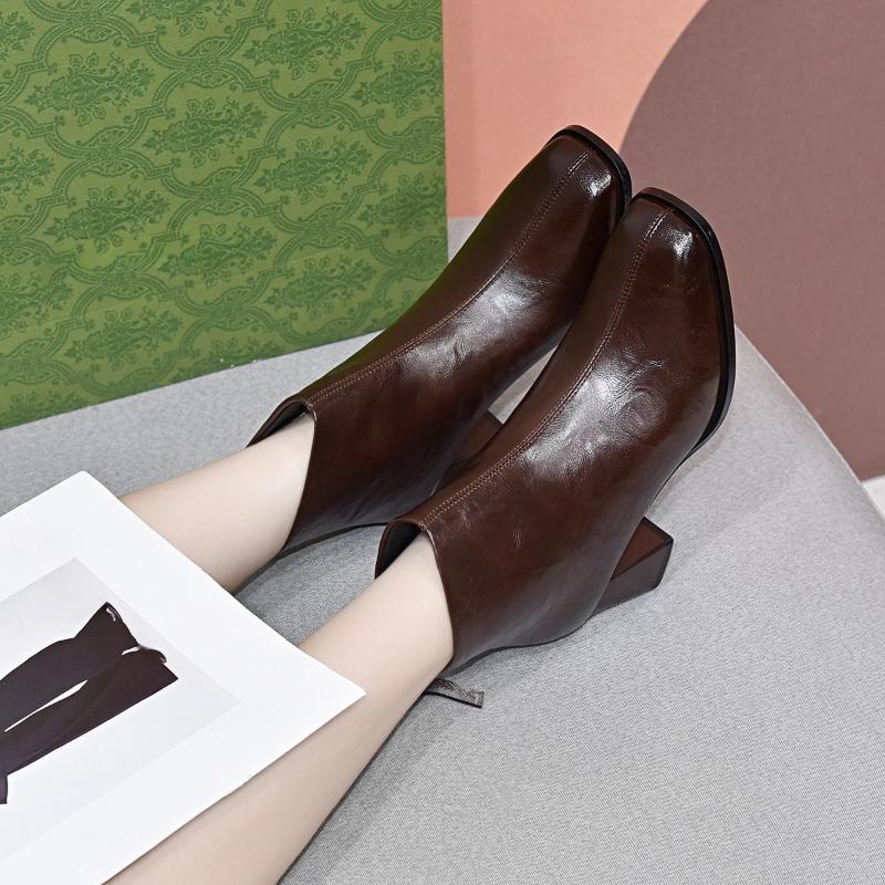 

Прямые ботинки Кожаные ботинки Модные ботинки 40 коричневый