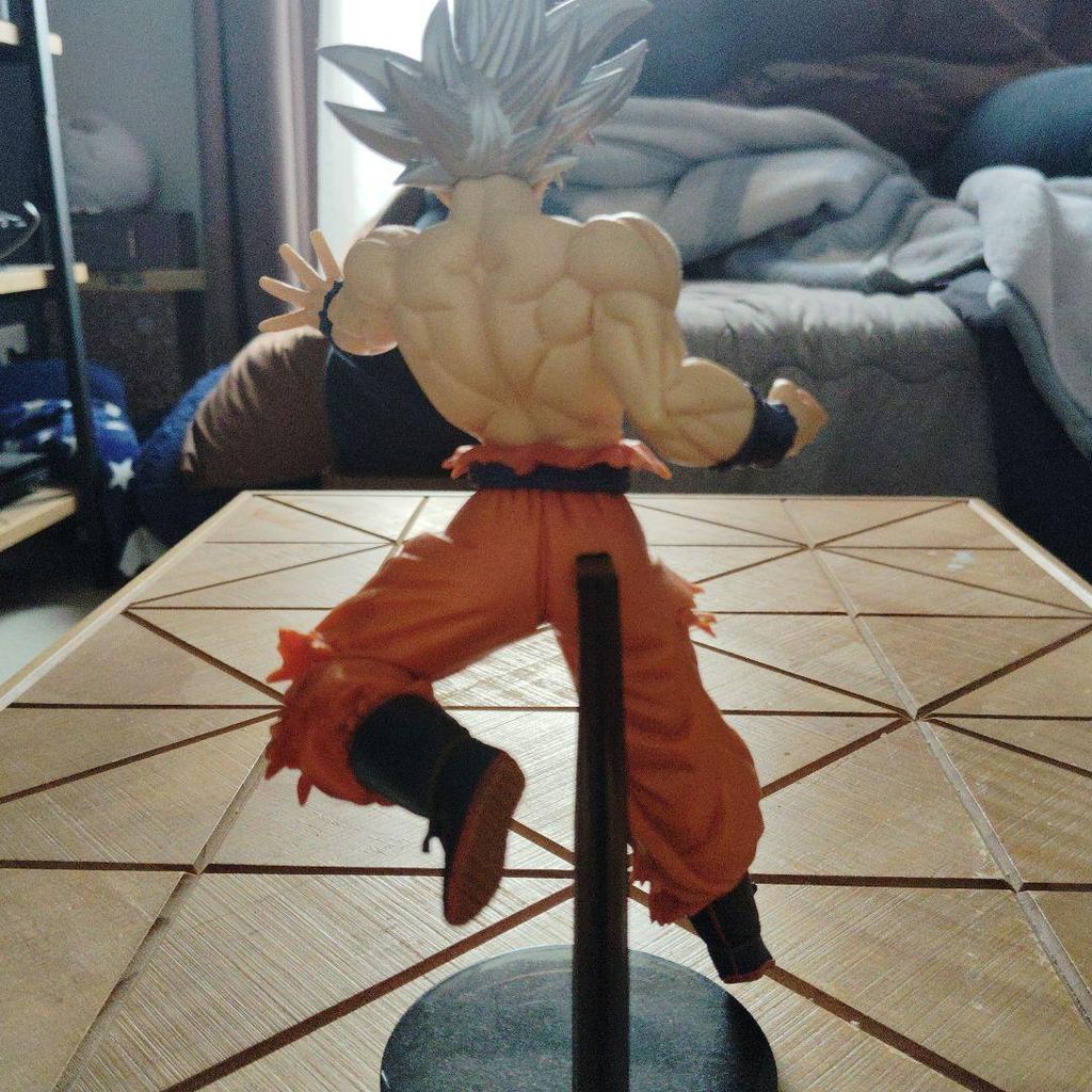 [USED] Dragon Ball Son Goku Figure
