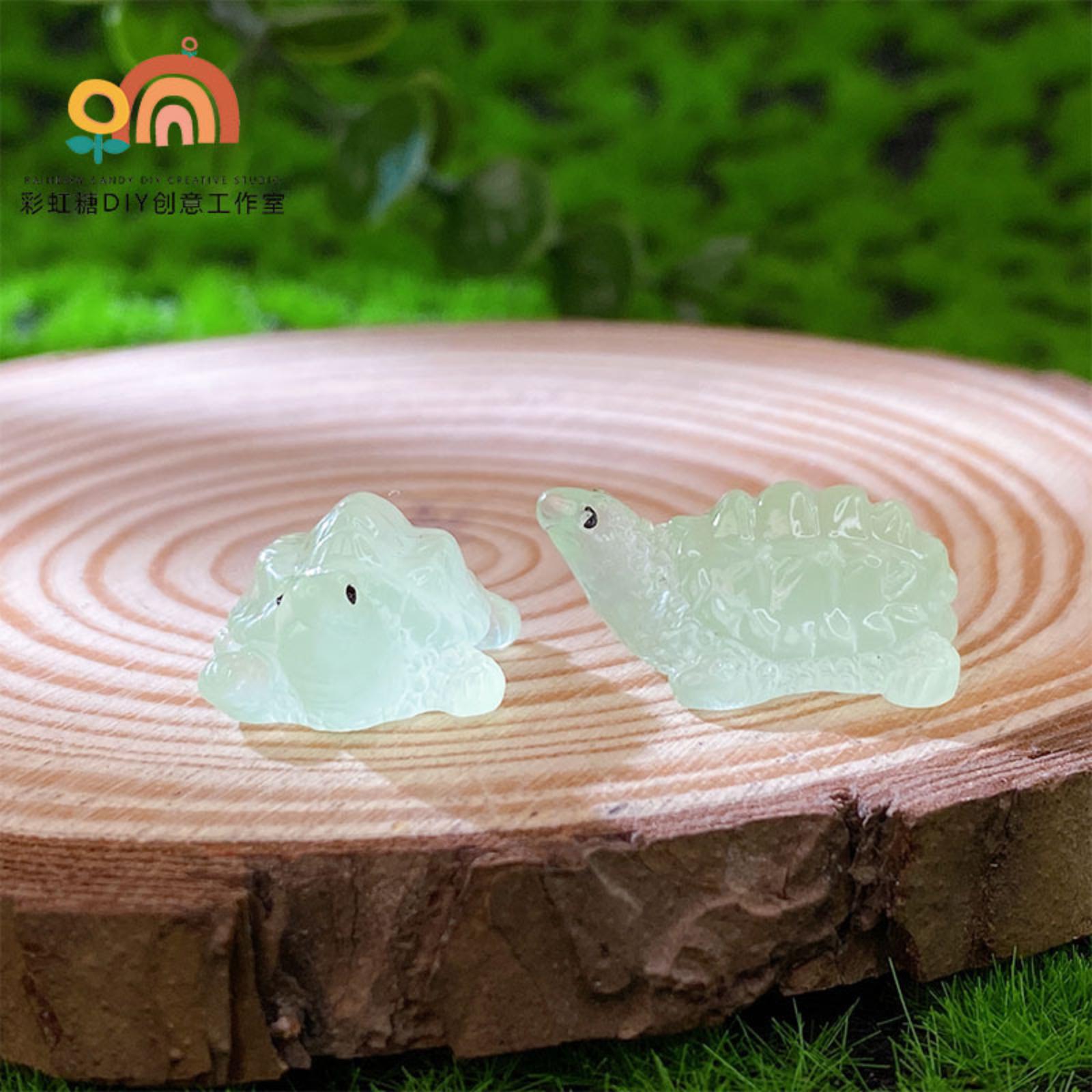 

Glow-in-the-Dark Resin Figurine Micro-Scenery Decorative Ornament Cartoon- Adorable Viral Glowing Desktop Craft Item One Size
