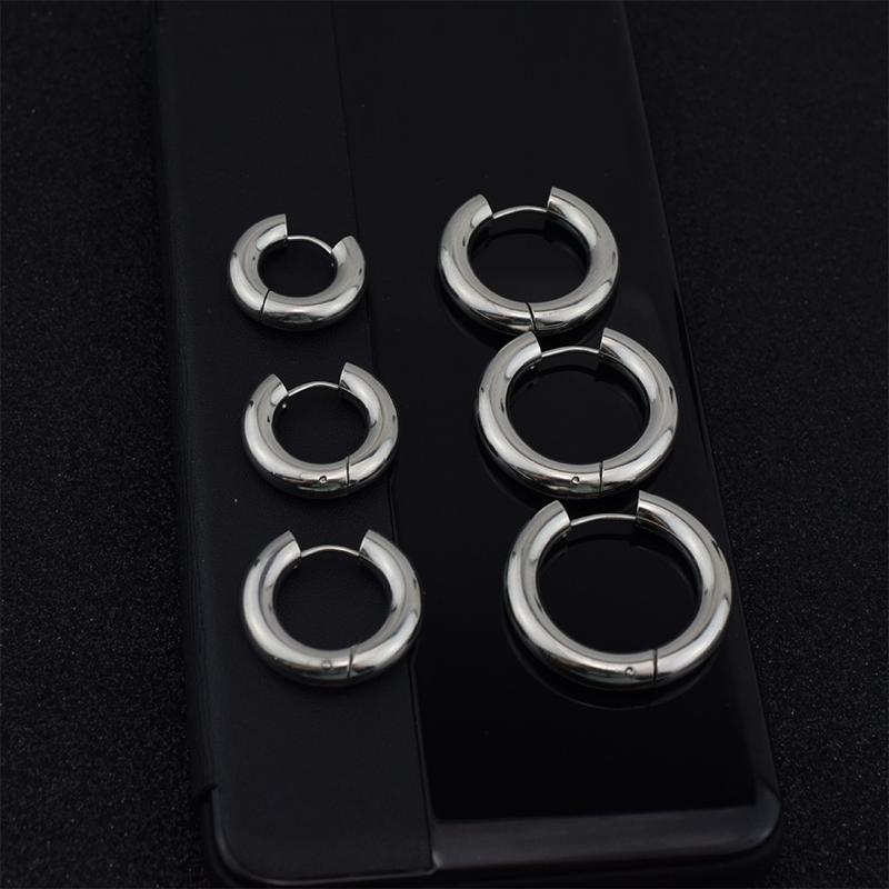 

Серьги с избыточным весом Модные сексуальные серьги Хип-хоп мужчины и женщины Опущенные серьги Панк-серьги оптом