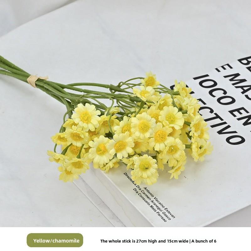 Realistic Chamomile Bouquets, Small Daisies, Artificial Flowers for Living Room and Dining Table Decoration