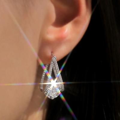 Creolen aus 925er Sterlingsilber für Damen, modisches, vertraglich gestaltetes Design, Kristall-CZ-Ohrringe, temperamentvoller weiblicher Schmuck