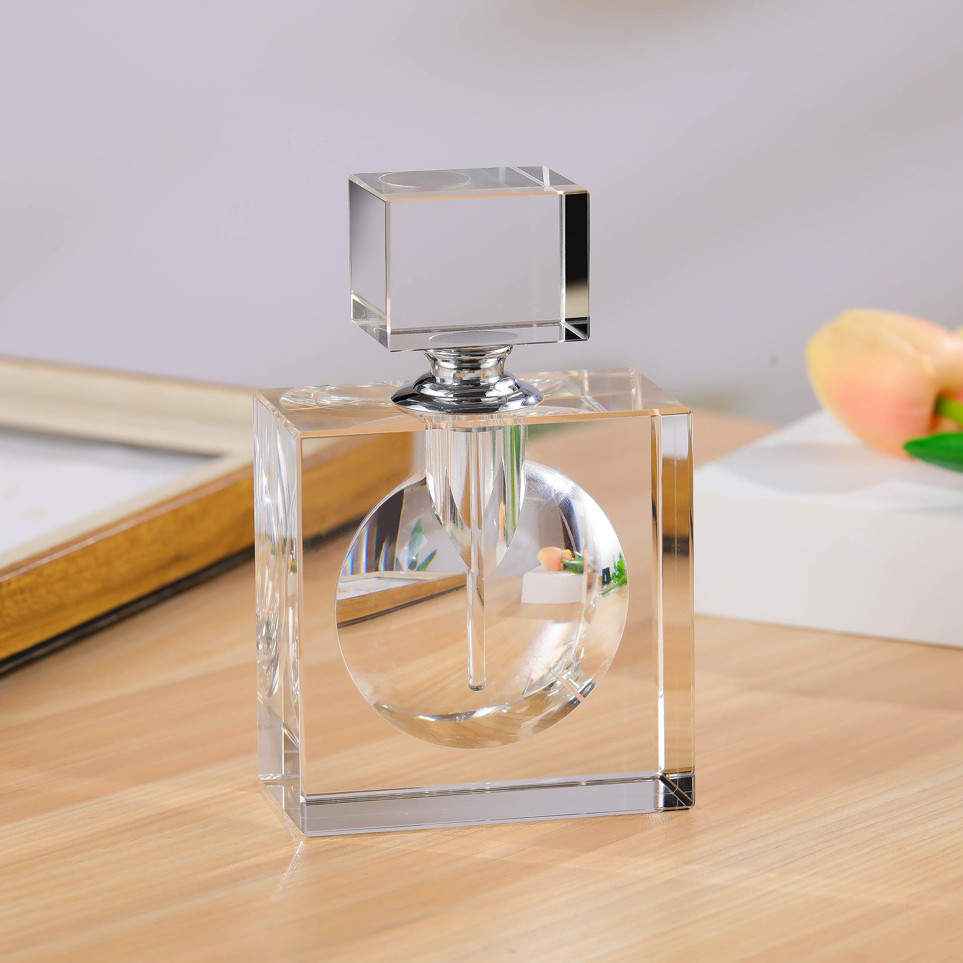 

30ml Modern Large Capacity Square Crystal Perfume Bottle Art Decoration Clear Crystal Glass Perfume Bottle Desktop Ornament Gift чистий