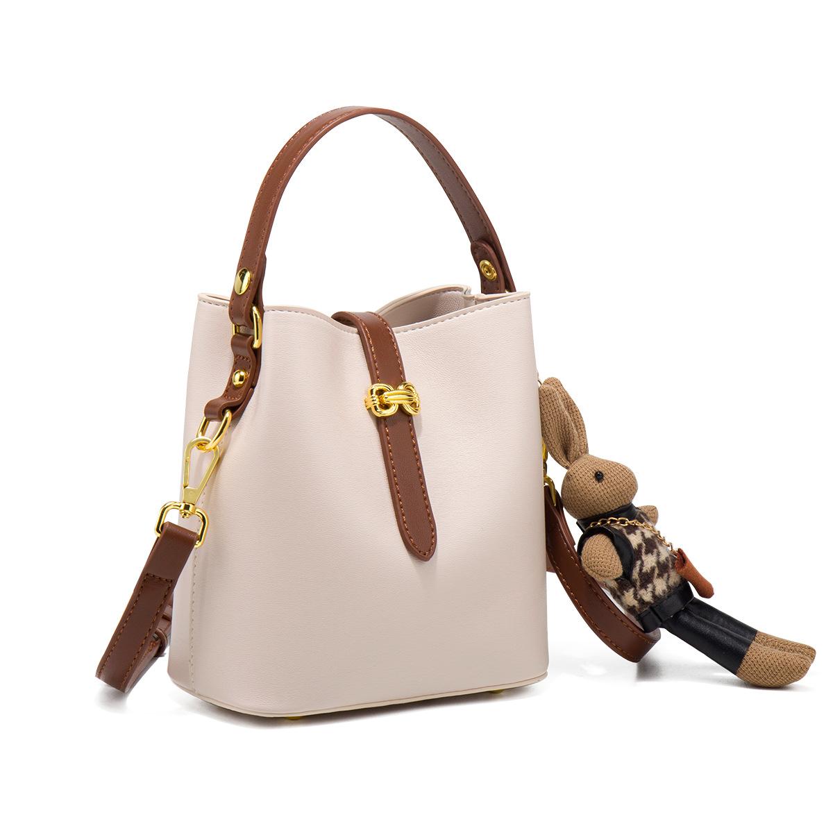 

Small bucket bag women s high-end bag 2025 new niche vegetable basket women s bag super hot portable messenger bag summer слоновая кость