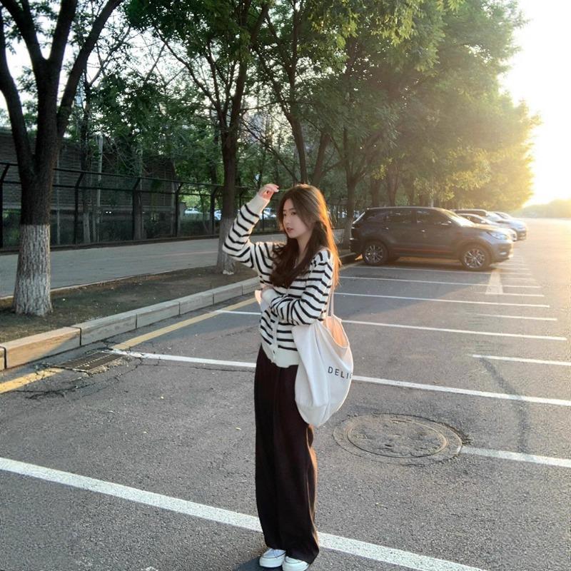 Striped v-neck knitted cardigan small coat women's autumn and winter loose outer sweater lazy retro long-sleeved top