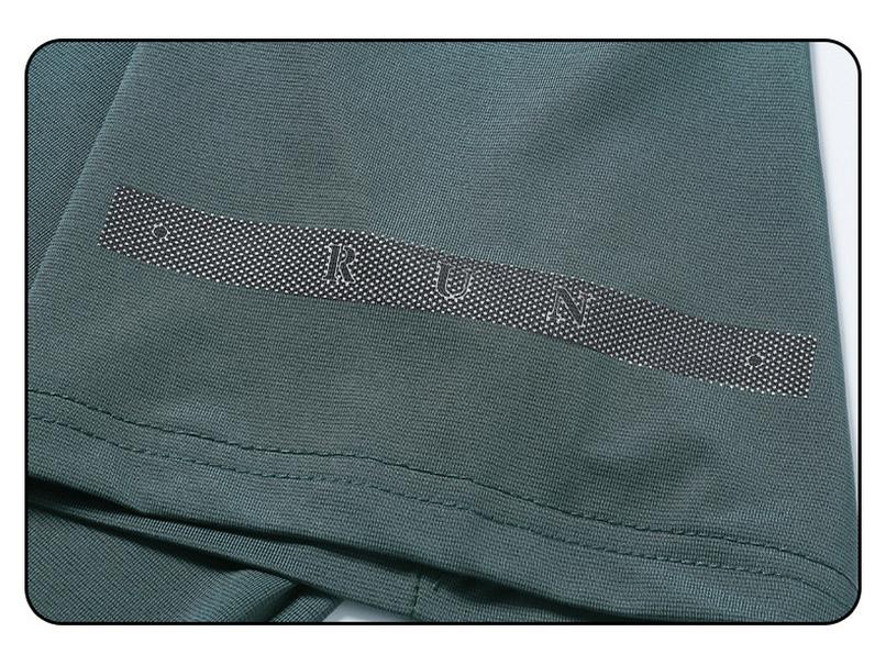 Men's Summer Ice Silk Quick-Dry Stretch Fitness T-Shirt - Breathable & Loose Fit for Running & Sports