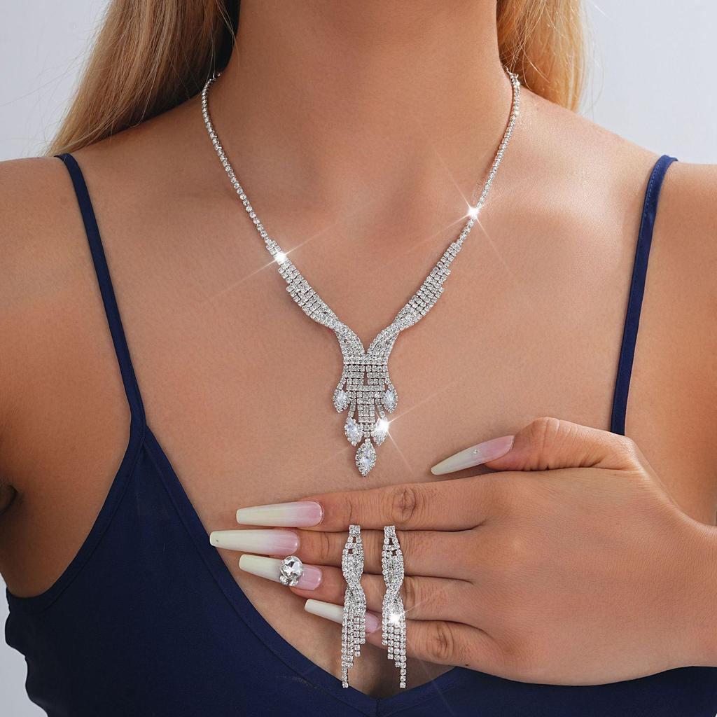 European-American Rhinestone Teardrop Necklace & Earring Set: Korean-Style Bridal Temperament Collarbone Chain Jewelry for Women