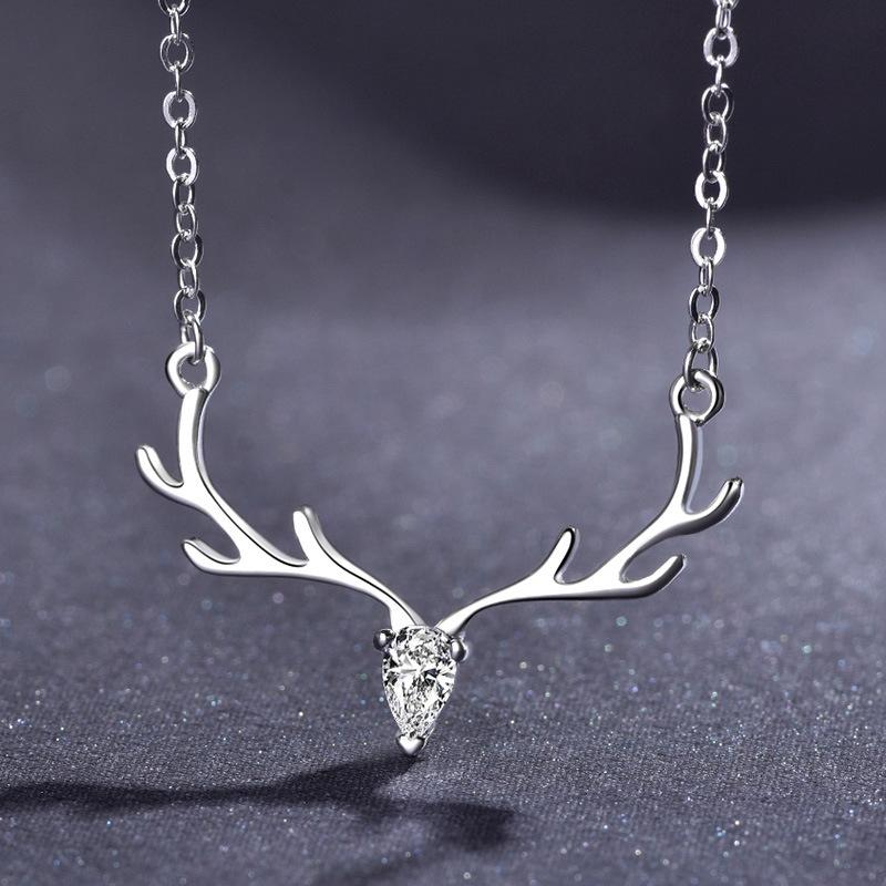 One Deer Has Your Necklace, Little Deer Horn Pendant, Female Clavicle Chain, Japanese and Korean Simplified Student Mori Neck Chain