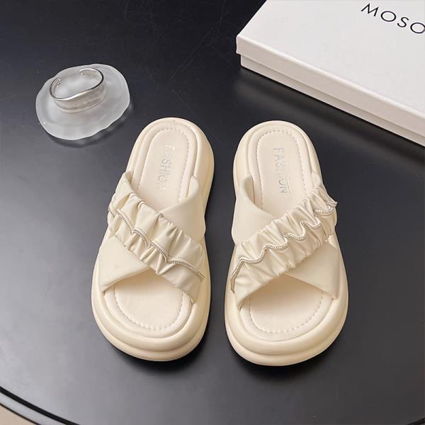 Fashion Shoes House Slippers Platform Slipers Women Slides Fashion 2025 Soft Luxury Casual Leisure Shoes Woman 2025 Slippers Soft Pantof