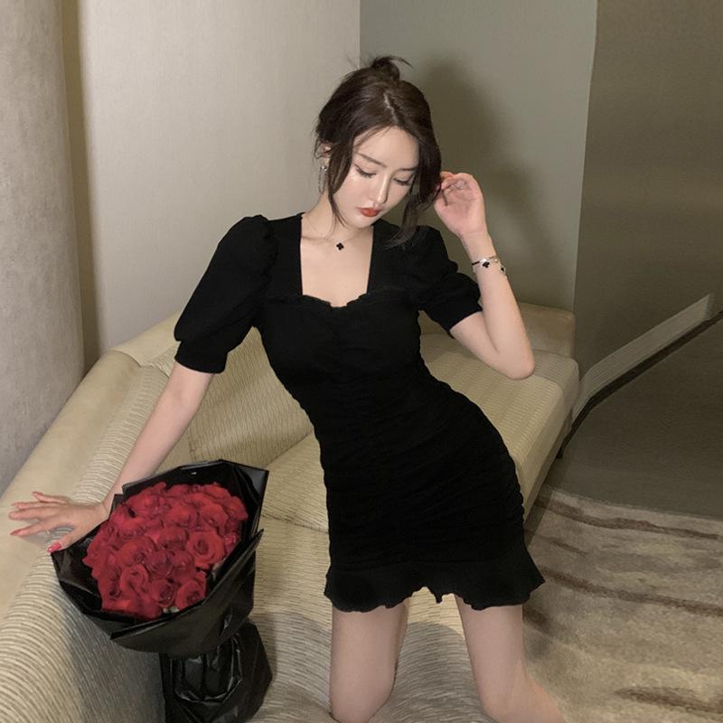 Light and mature women's clothing niche temperament sexy hip-wrapped fish tail square neck bubble sleeve dress new summer Muse