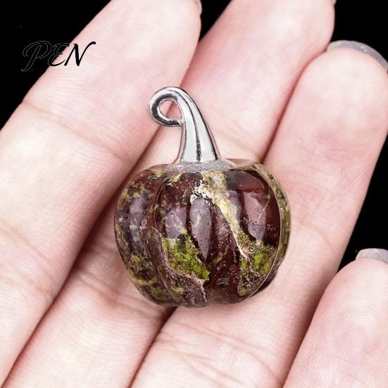 Mini Carved Pumpkin Ornaments Natural Crystal Pendant, Stone Charm with Halloween Party Supplies Metal Hook, Micro Landscape Decor, Holiday