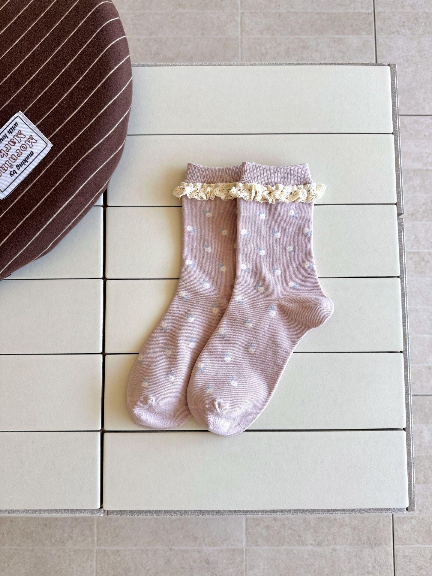 

Женские осенние винтажные короткие носки с мелким цветочным кружевом, кружевные, в студенческом стиле, цилиндрические 1 pair светло-розовый