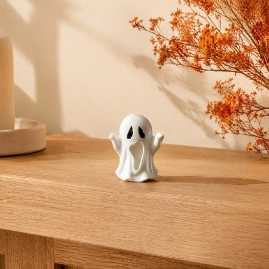Indoor Spooky Decorations 3D Printed Ghost Figurine, Small Statue, Halloween Decorative Figurines Cute Desktop Decoration for Party Tabletop