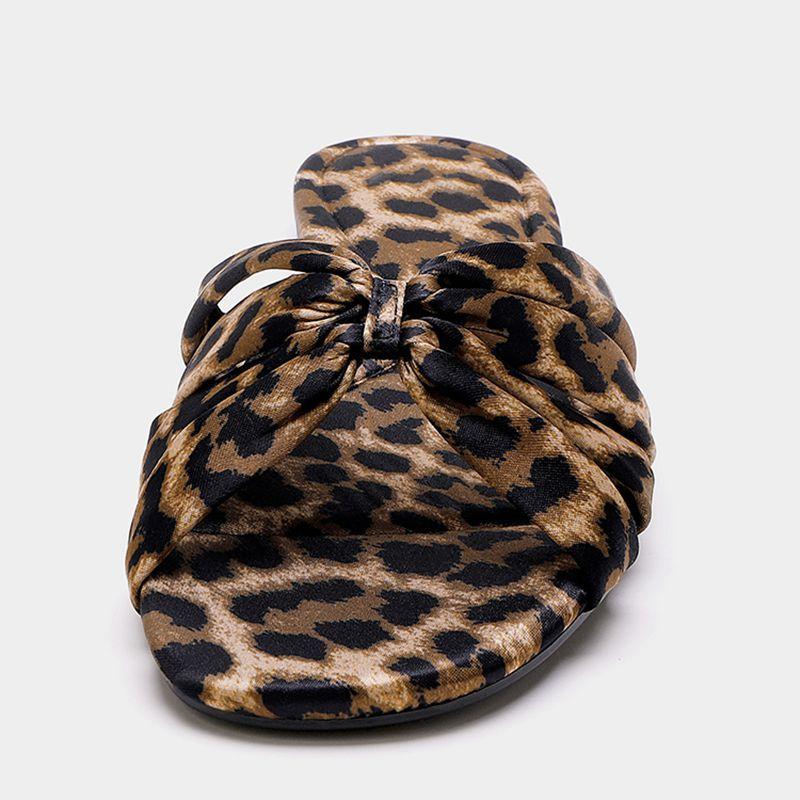 Leopard print slippers women's fashion flat bottom round head leisure vacation word with sandals