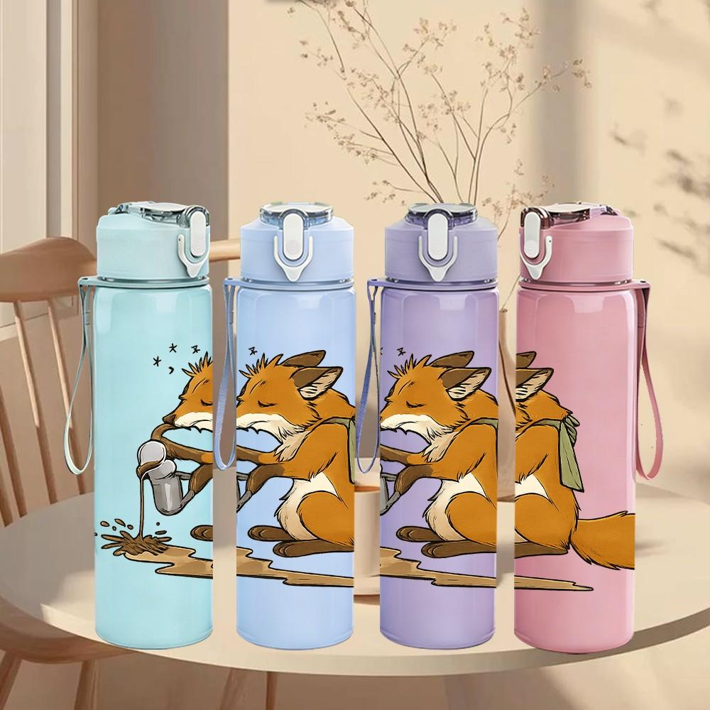 1PC Fox Digging Hole Cartoon 750ml Color Plastic Sports Water Bottle Leakproof Flip Straw Lid Suitable for Sports Office Home Use