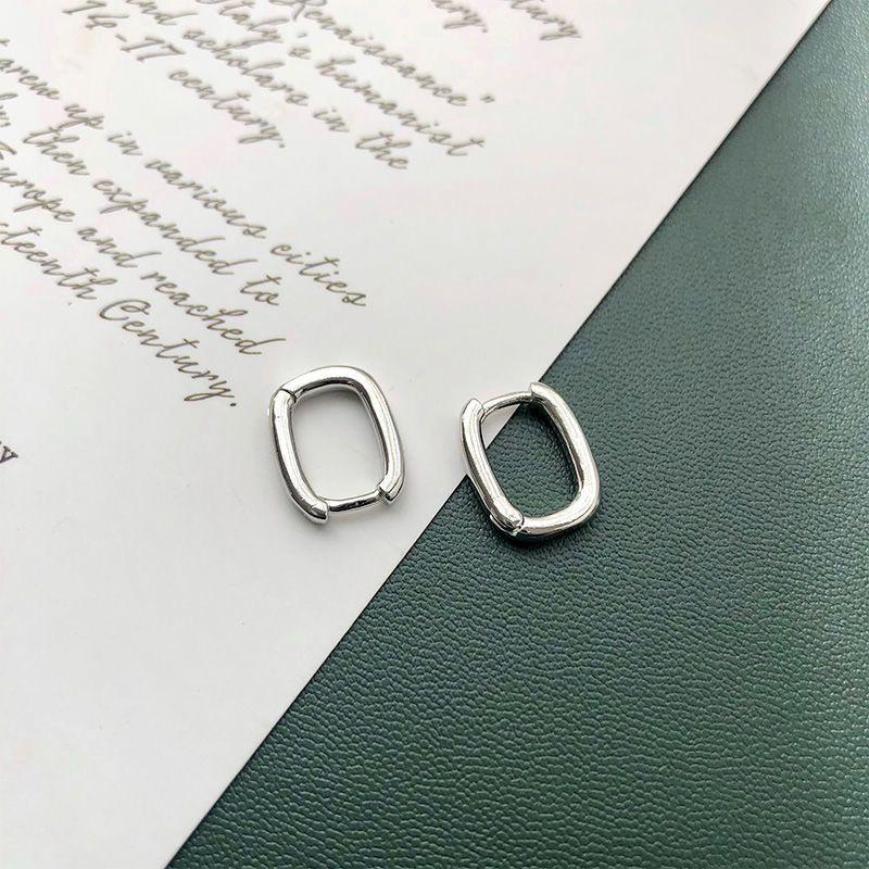 Retro Hong Kong Style Oval Ear Cuffs - Celebrity & Niche European Fashion