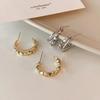 Ear Cuff Geometrico 3D Attira-Ricchezza Dongdaemun Coreano – Orecchino Unico a Doppia Fila a Forma di C